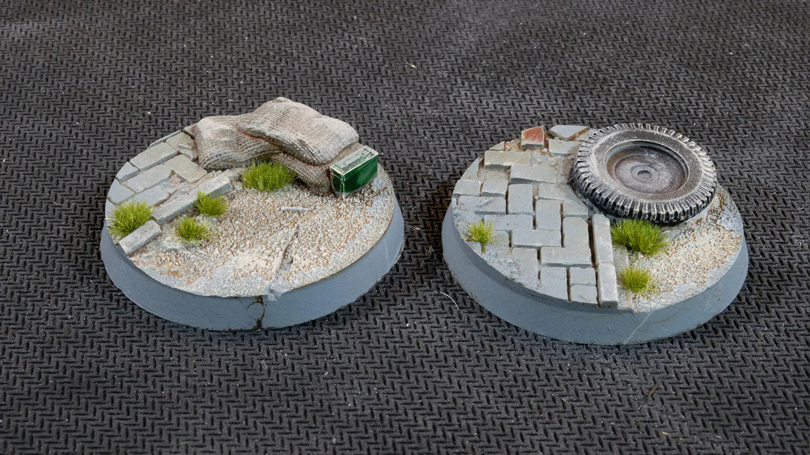 Round Urban Warfare Bases 40mm (x5)-Gamers Grass-Radaddel