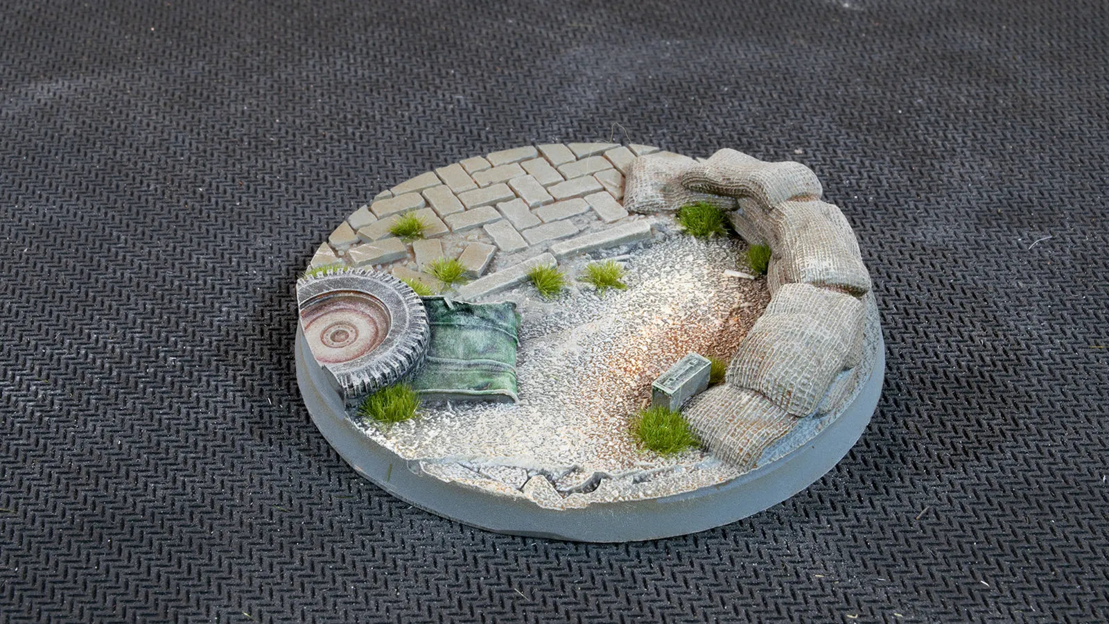 Round Urban Warfare Bases 60mm (x2)-Gamers Grass-Radaddel