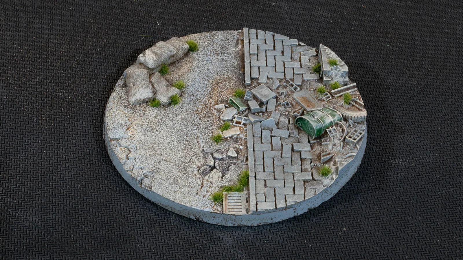 Round Urban Warfare Bases 100mm (x1)-Gamers Grass-Radaddel