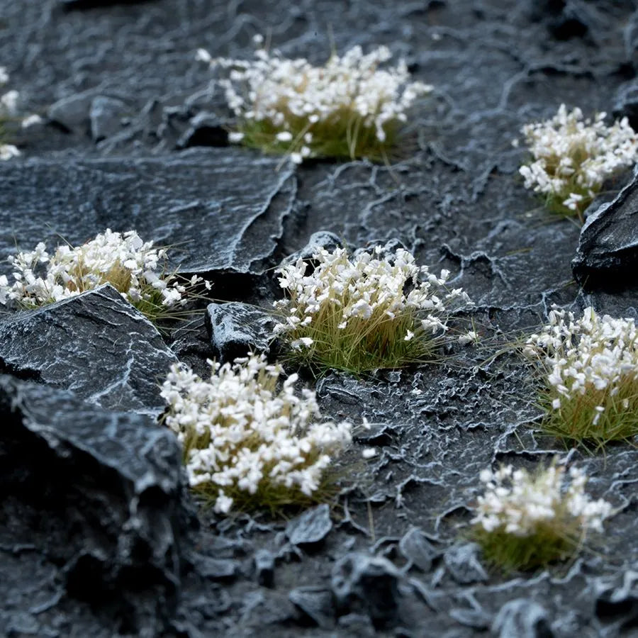 White Flowers Tufts-Gamers Grass-Radaddel